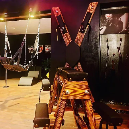 Appartamento La Loveroom Bdsm De La Luxe Des Désirs *
